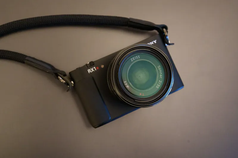 SONY RX1R III レビュー｜買って分かった正直な感想と作例【1ヶ月後追記あり】